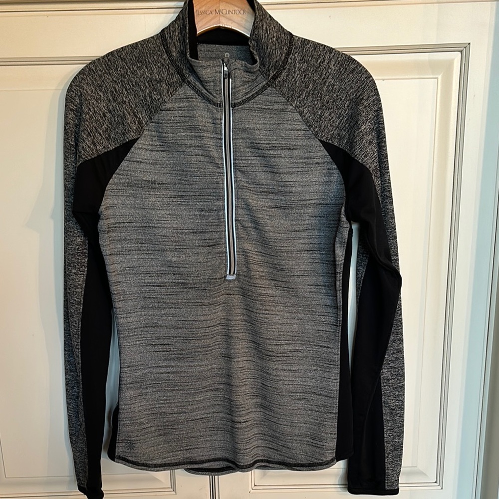 Athleta Gray and Black Long Sleeve Top with reflective details and thumb…
